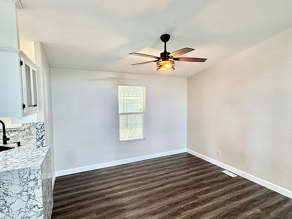 5th image of 64550 Pierson Blvd Space 94