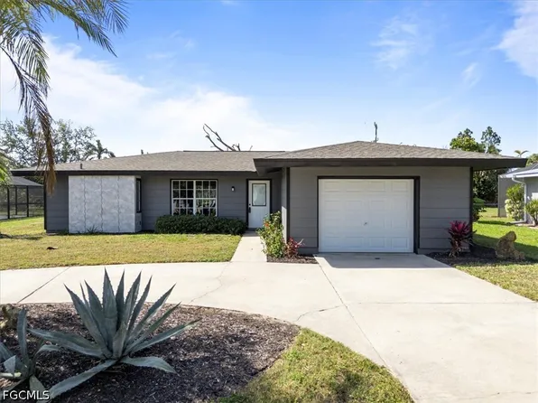4216 SE 1st Ct, Cape Coral, FL 33904