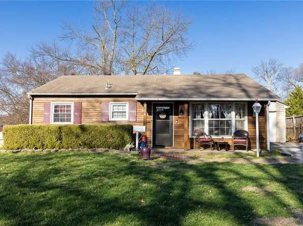 5304 N Michigan Ave, Kansas City, MO 64118