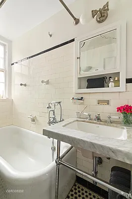 Rented by Corcoran | media 21