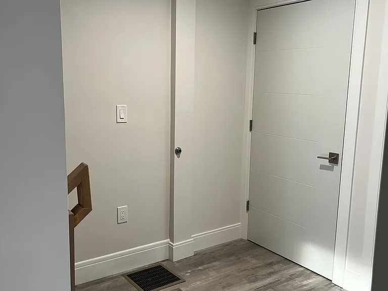 316 Shrewsbury St #4W — Photo 9