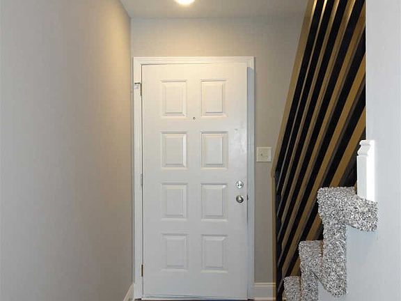 3rd image of 312 Kingswood Ct