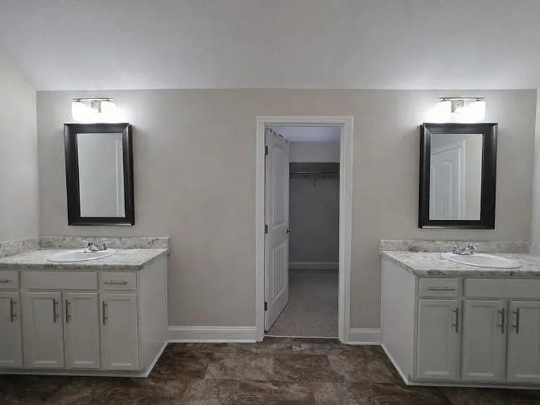 1233 Black Oak Cir — Photo 25