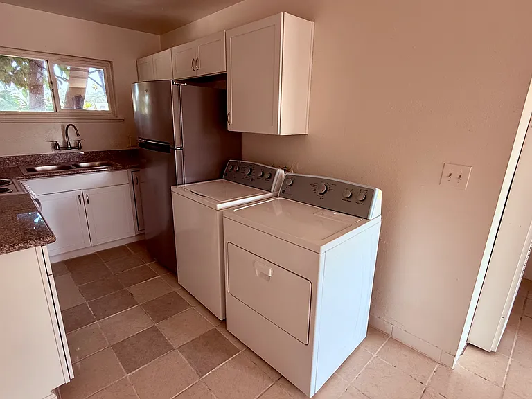 10100 Walnut St #3 — Photo 2