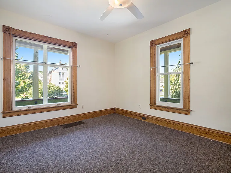 529 S Ashley St — Photo 13