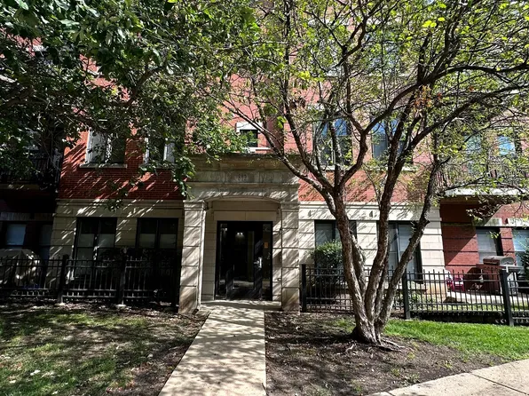 812 W College Pkwy Unit 2B, Chicago, IL 60608