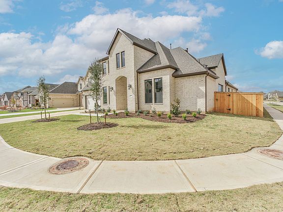 2nd image of 4802 Creekbend Dr
