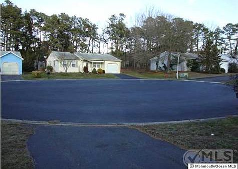 2nd image of 3 Hampshire La