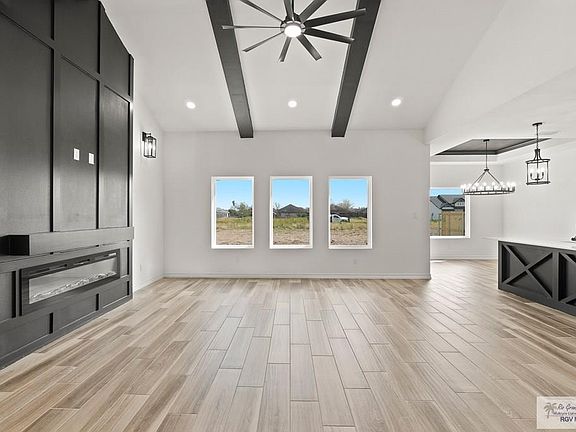 3rd image of 115 Marigold Rd