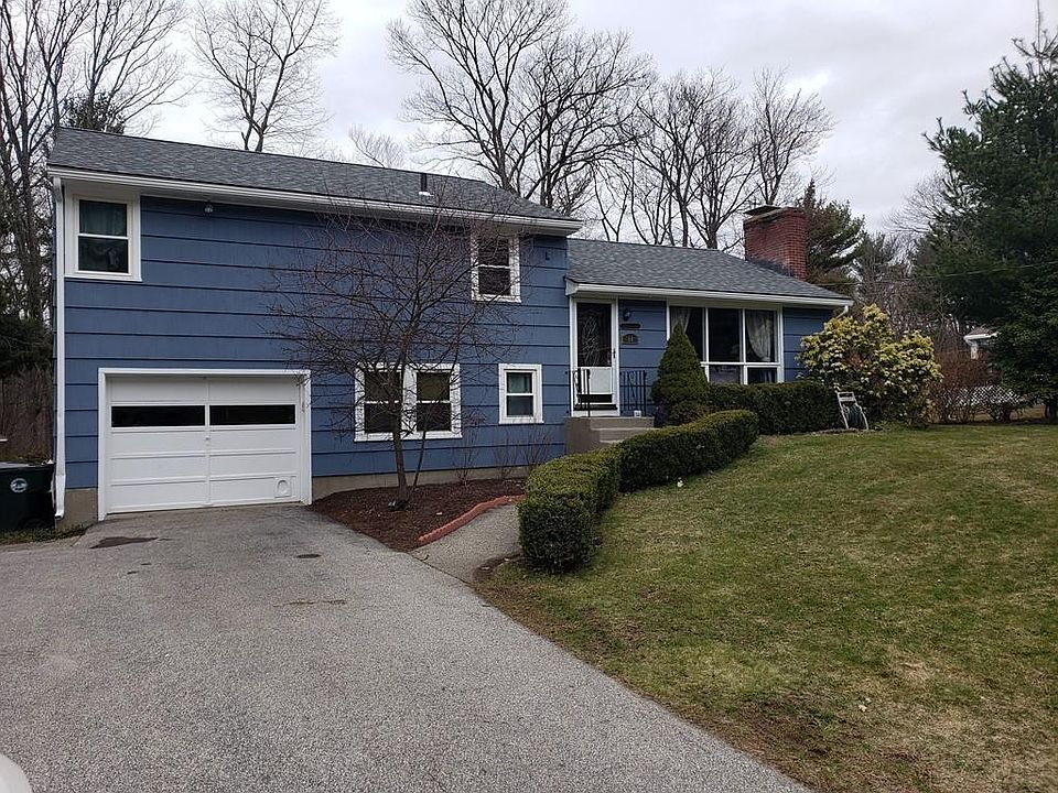 1st image of 44 Cranbrook Dr