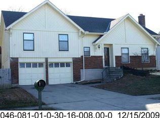 10208 Switzer Rd, Overland Park, KS 66214