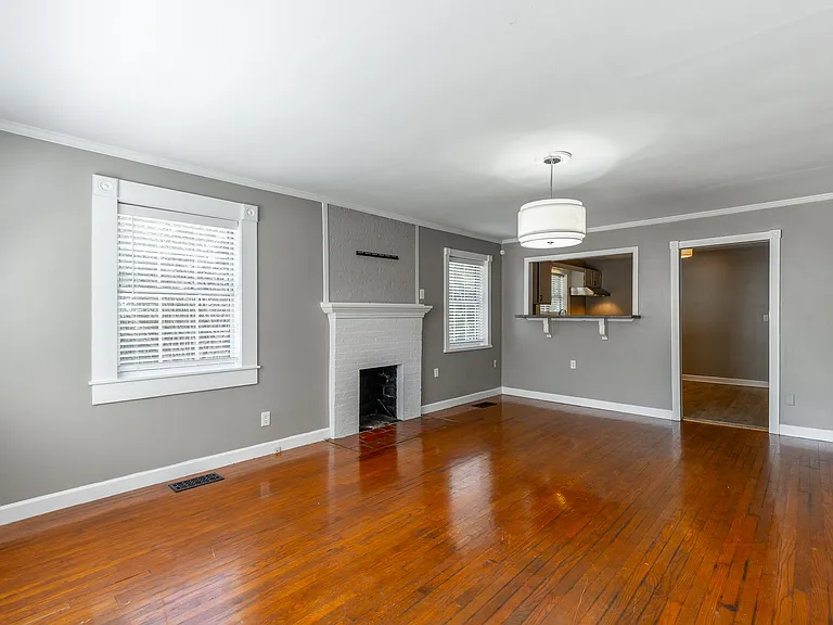 1209 Hanover St — Photo 12