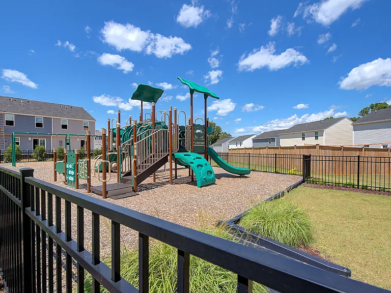 411 Mancini Dr — Photo 21