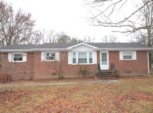 1300 Oak Dr, Manchester, TN 37355