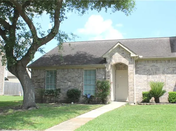 1011 Whelton Dr, Pasadena, TX 77503