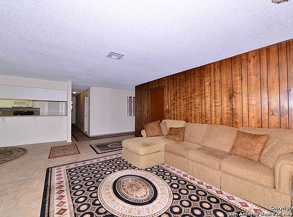 3rd image of 6103 Woodmoor Dr