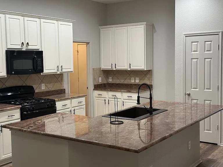 5212 Blackwood Dr — Photo 10