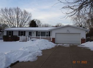 1608 Poppy Dr NW, Mogadore, OH