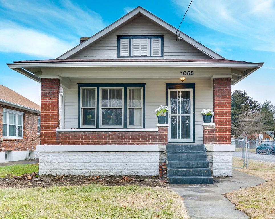 1055 Cecil Ave photo 1