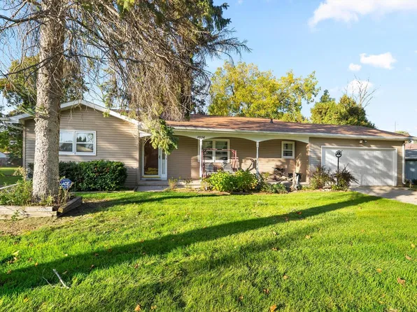 1036 Glenview DRIVE, Manitowoc, WI 54220