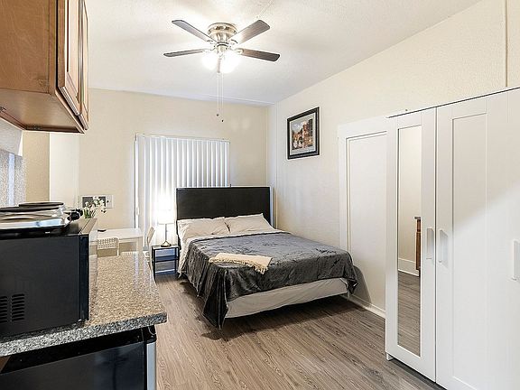 2nd image of 1219 S Palos Verdes St #10
