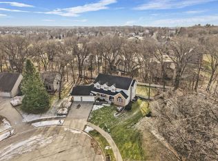 948 Timber Ridge Dr, Oregon, WI 53575