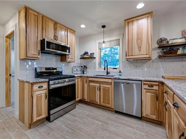 12001 W 150th Cir, Olathe, KS 66062