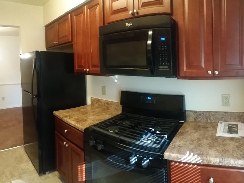 1st image of 23 Belles Cove Dr