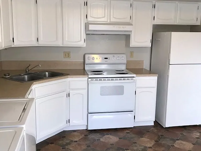 664 W Idaho Ave — Photo 3