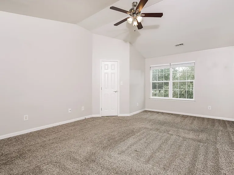 4027 Taylor Oaks Dr — Photo 9
