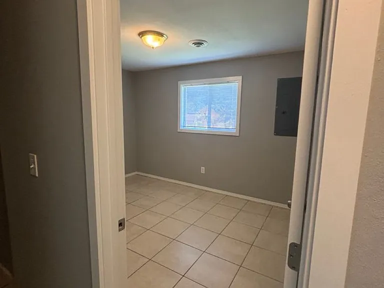 285 W Vicki Ave — Photo 17