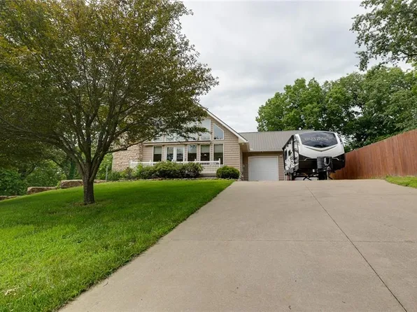 22700 E Blue Mills Rd, Independence, MO 64058