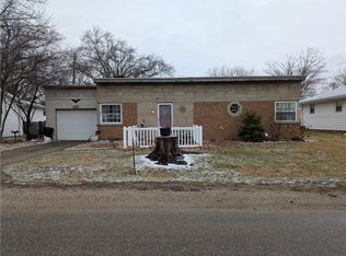 213 S Eads Ave, Paris, IL