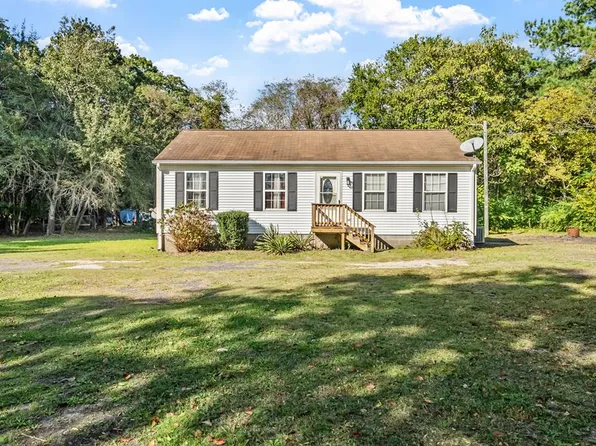 22485 Briar Ct, Cape Charles, VA 23310