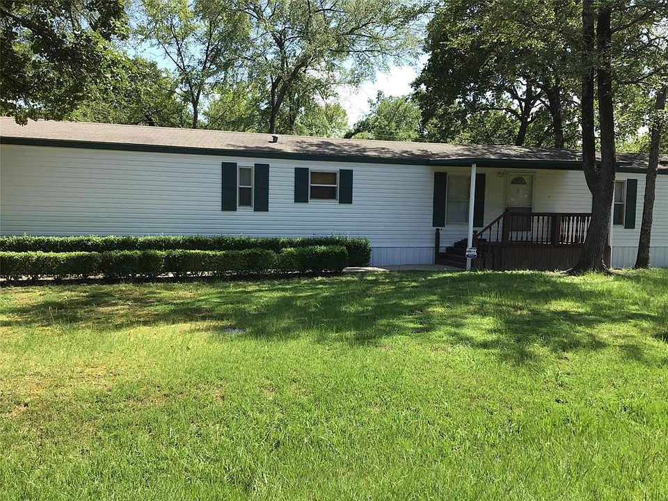 2nd image of 105 Blackfoot Dr