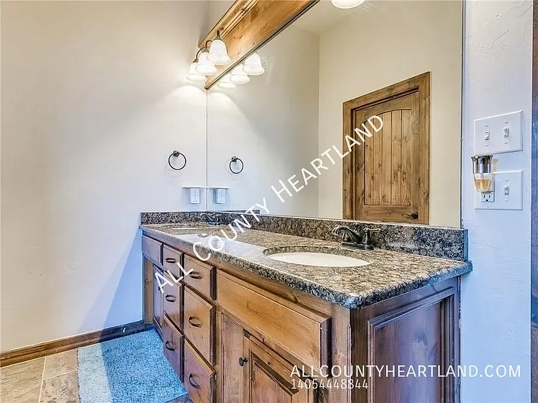 12609 NW 7th Ct — Photo 8