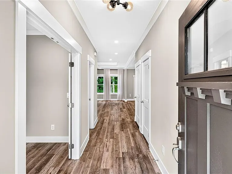 727 Old Collins Rd — Photo 13