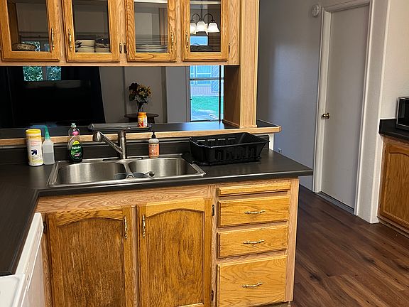 3rd image of 835 E Agate Ave #8