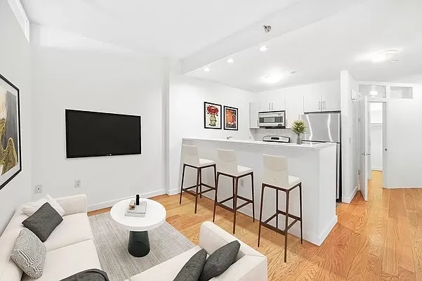 Rented by REAL New York | media 48