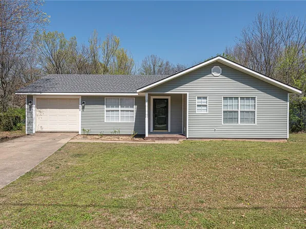 1966 W Holly St, Fayetteville, AR 72703