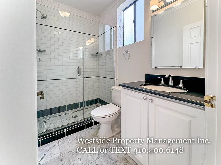 911 5th St #202 — Photo 20
