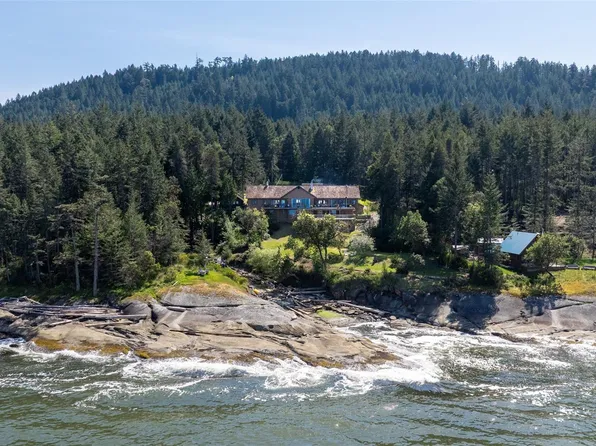474 Sticks Allison Rd E, Southern Gulf Islands, BC V0N 1P0