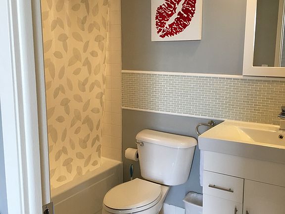 4th image of 600 Biltmore Way APT 918