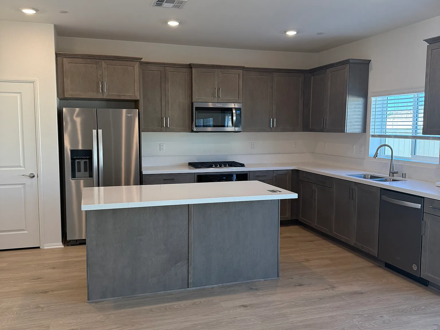 5 bed, 2311 sqft, $3,495 — Photo 1