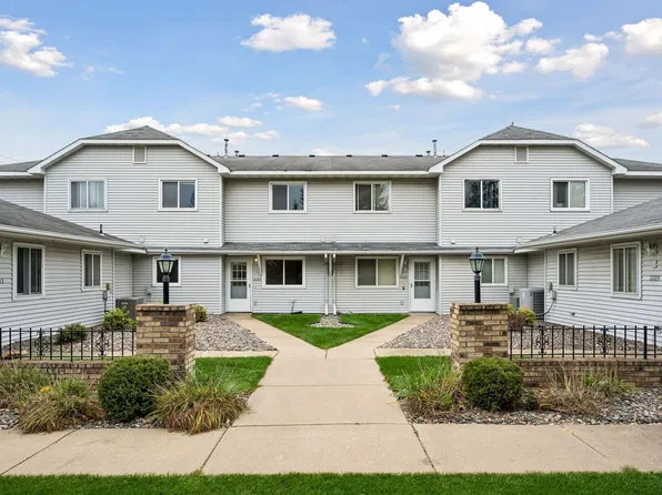 11105 Drake St NW, Coon Rapids, MN 55433