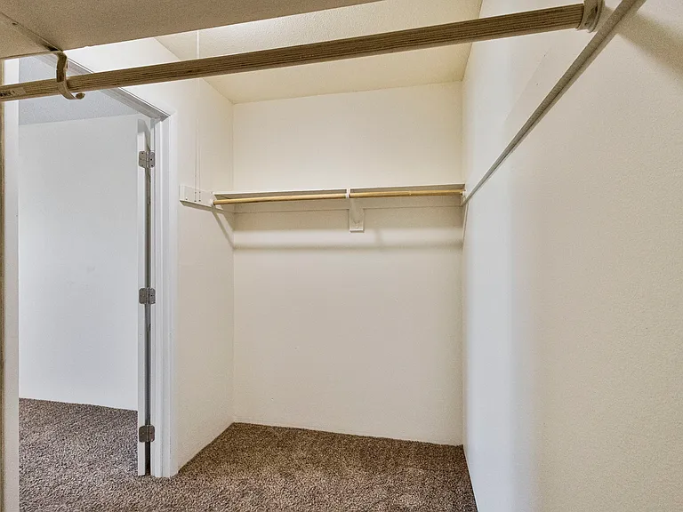 Walk in closet
