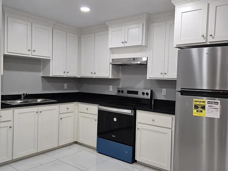 102 S Cindy Ave #D — Photo 3