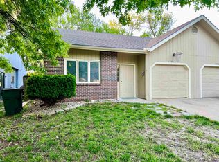 1704 E 21st Ter, Lawrence, KS 66046
