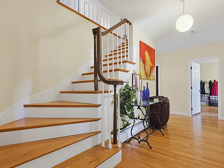 12 Carriage Dr — Photo 25
