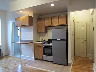 Rented by R New York